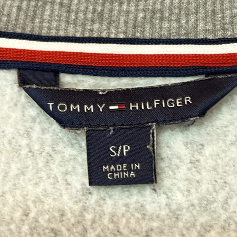 Tommy Hilfiger Women’s Crewneck Sweatshirt Size Small Gray Pullover Cotton/Poly - Picture 2 of 11